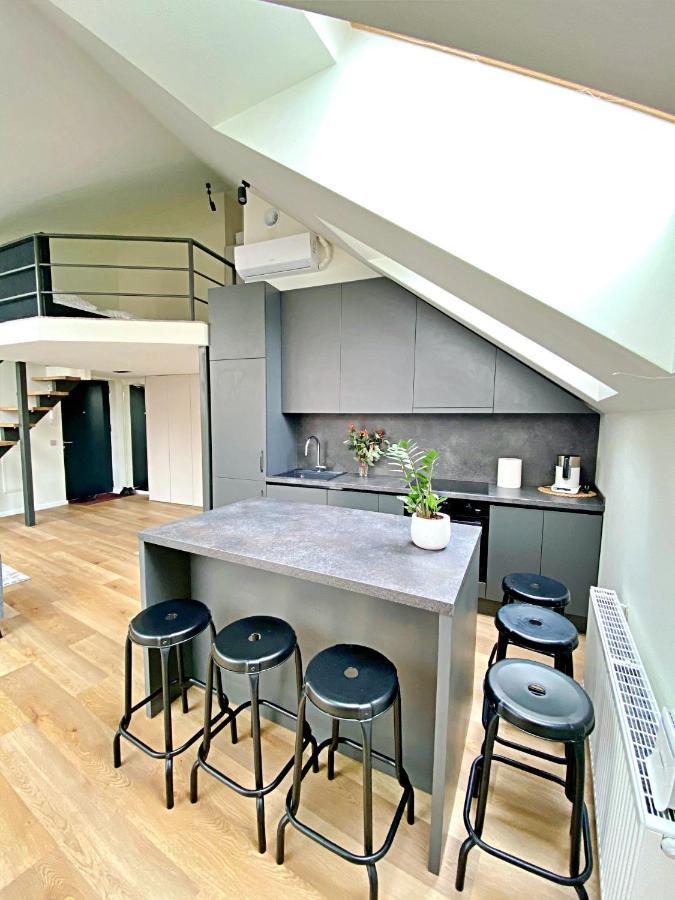 Loft 1 Bd Old Town Apartment By Hostlovers Kaunas Esterno foto